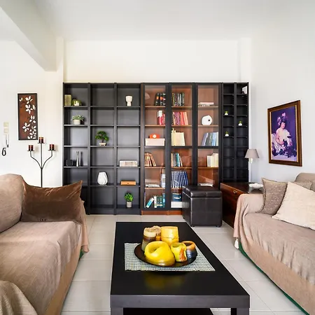 Openview On Metro Station - Easy Parking Salonic